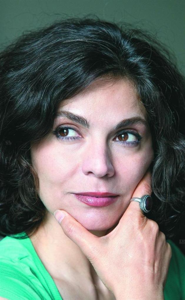 chahdortt-djavann-interview-exclusive-L-el78Rx